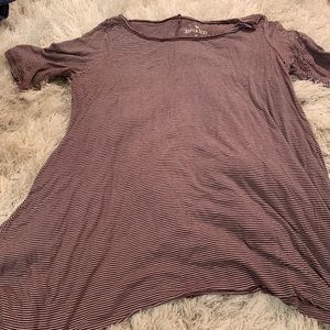 3/4 length sleeve American Eagle Outfitters shirt
